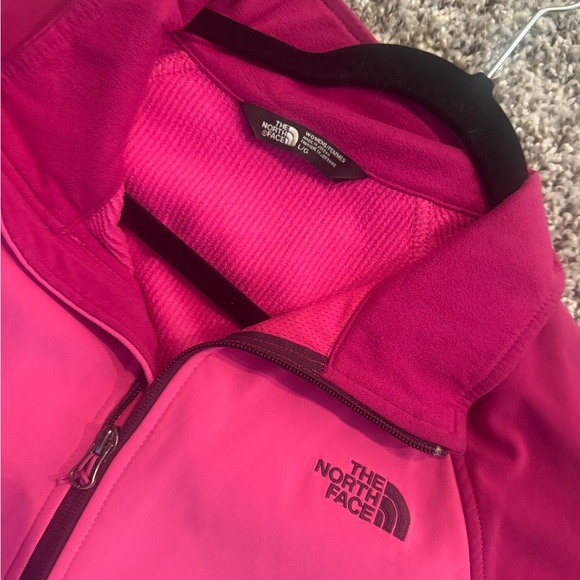 The North Face Women's Two-Tone Pink Ski Jacket - Picture 3 of 3